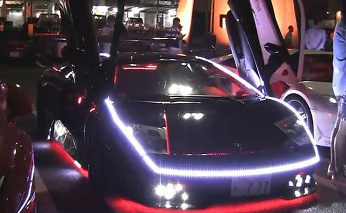 Video: Bosozoku - Lamborghini Murciélago obětí japonského bizarního tuningu