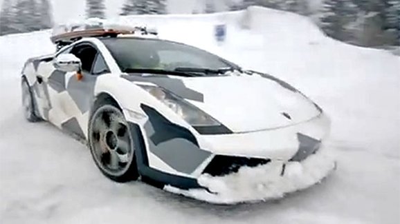 Video: Lamborghini Gallardo a hrátky ve sněhu