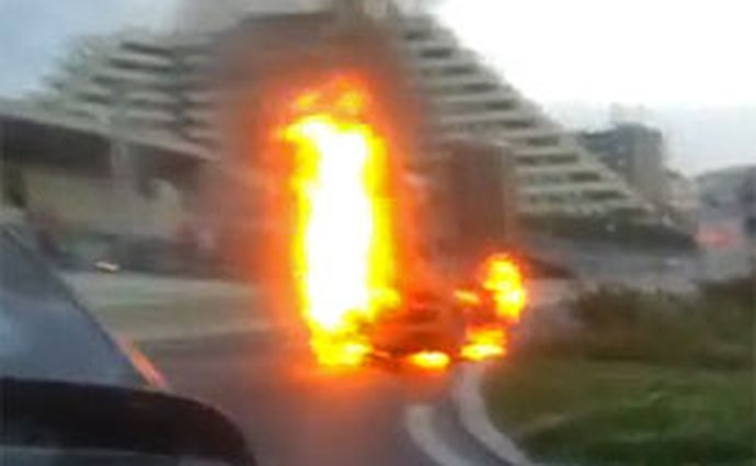 Hořící Lamborghini Gallardo v Praze (video)