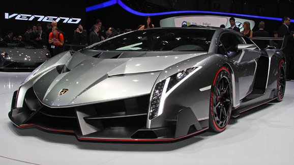 První statické dojmy: Lamborghini Veneno vypadá jako speciál z Le Mans