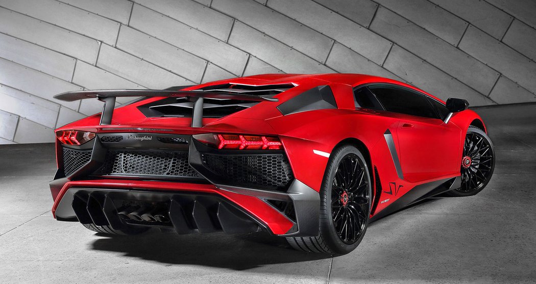 Lamborghini Aventador LP 750-4 SV