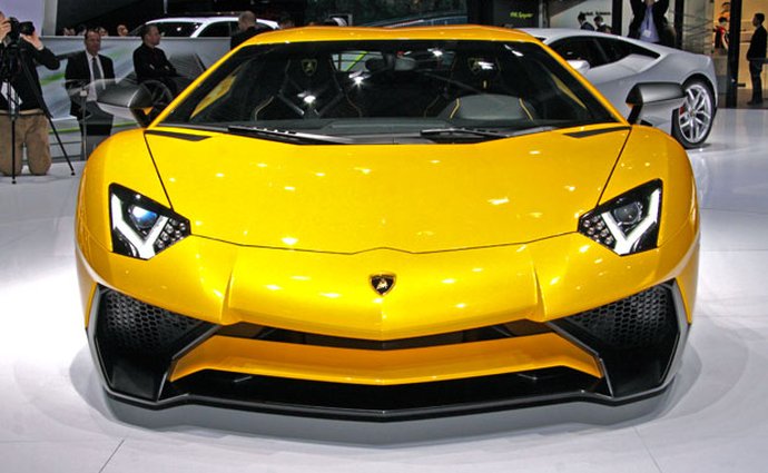 Lamborghini plánuje do roku 2019 zdvojnásobení výroby. Bude SUV?
