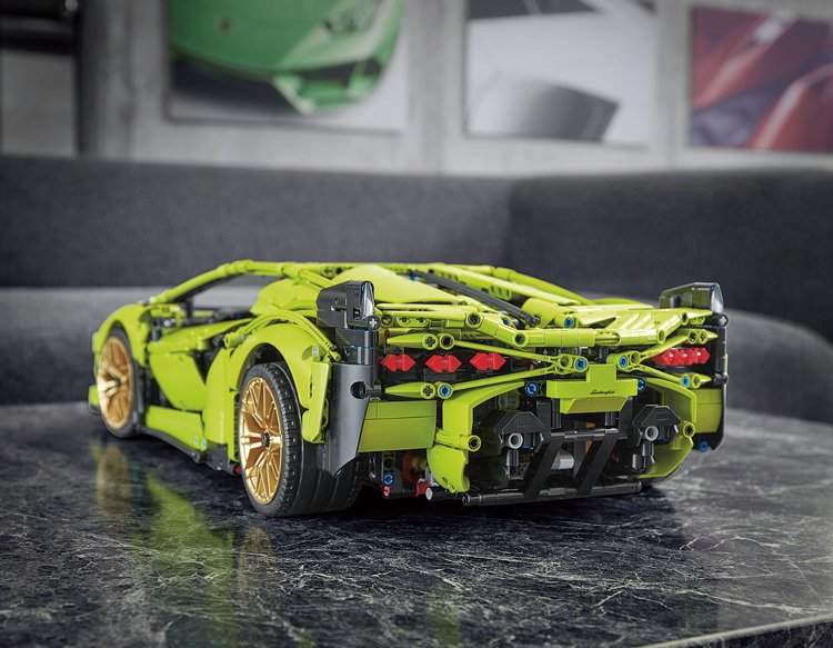 Lamborghini z Lega: Miniaturní, ale detailní Lambo Sián