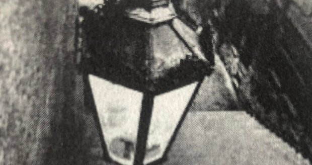 Lampářka Marie Chalupová byla výraznou postavou Malé Strany