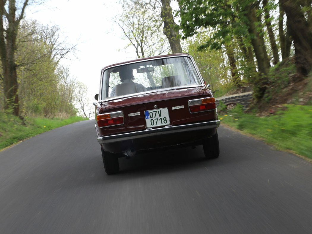 Sedan ze začátku 70. let v sobě spojuje jemné zakulacené linie s přicházejícími hranami