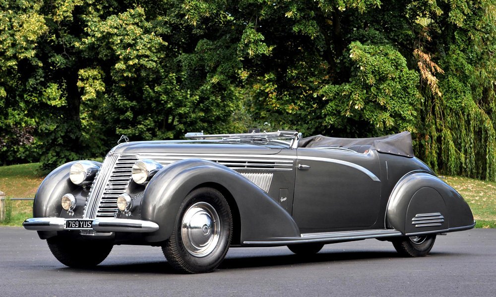 Milánská karosárna Boneschi vyrobila v roce 1938 několik dvoumístných kabrioletů na podvozku Astury čtvrté série podobných Farinovým kabrioletům.
