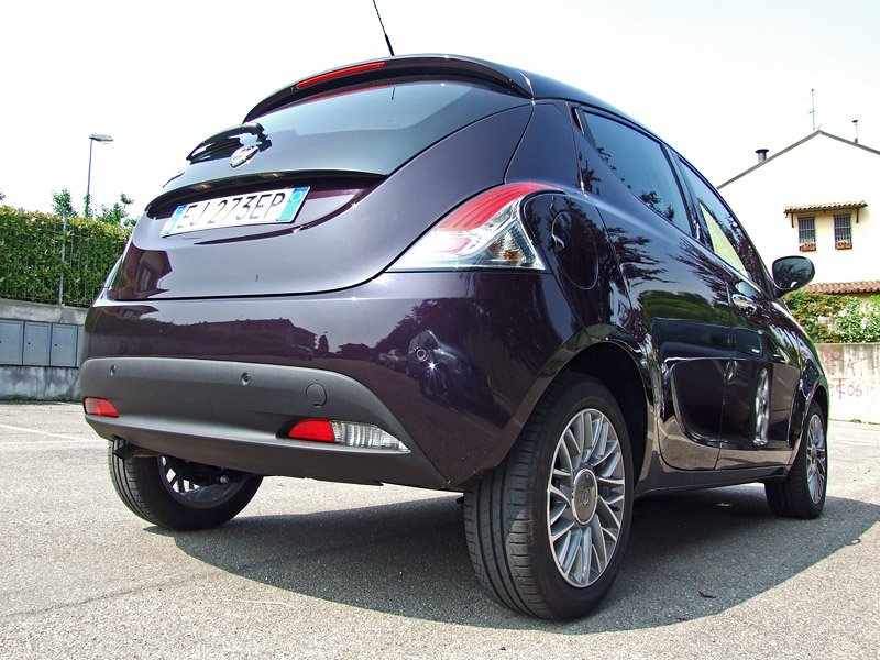 Lancia Ypsilon