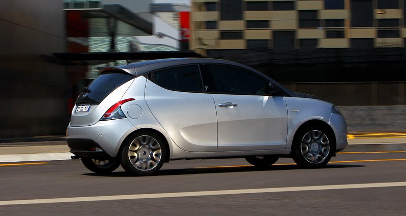 Lancia Ypsilon