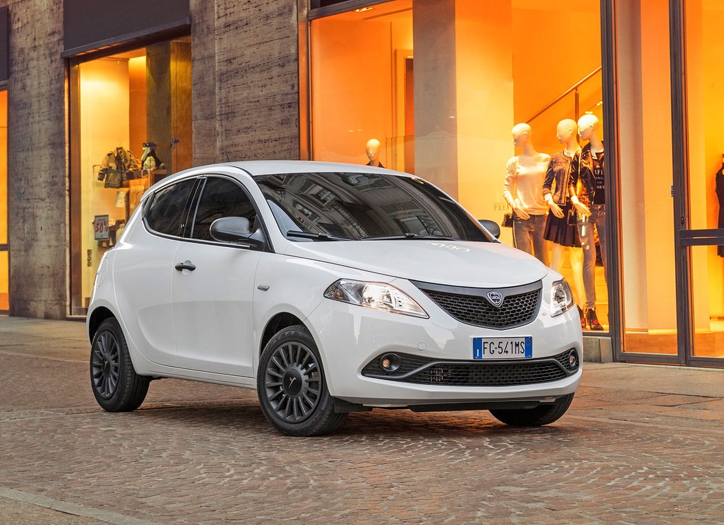 Lancia Ypsilon