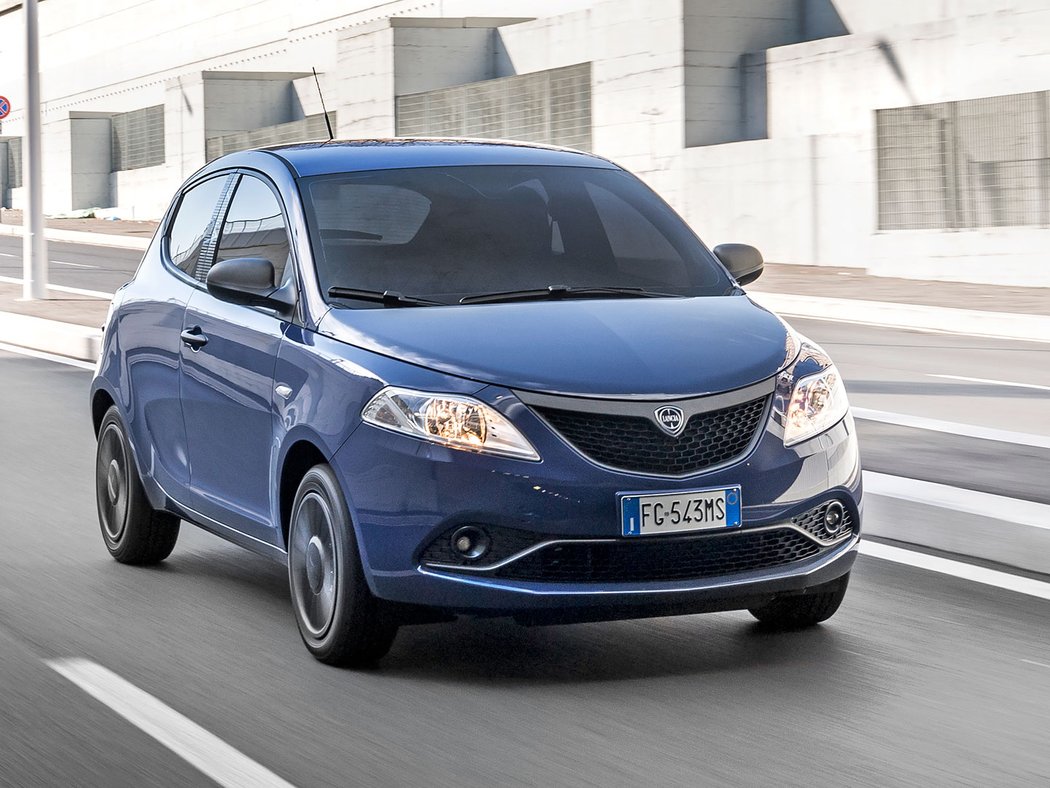 Lancia Ypsilon