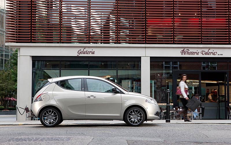 Lancia Ypsilon