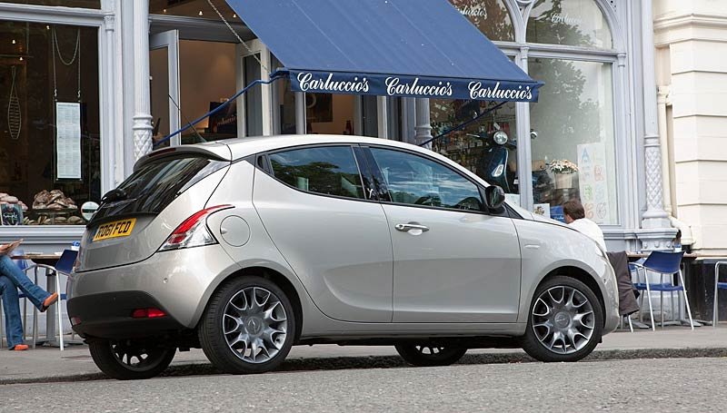 Lancia Ypsilon