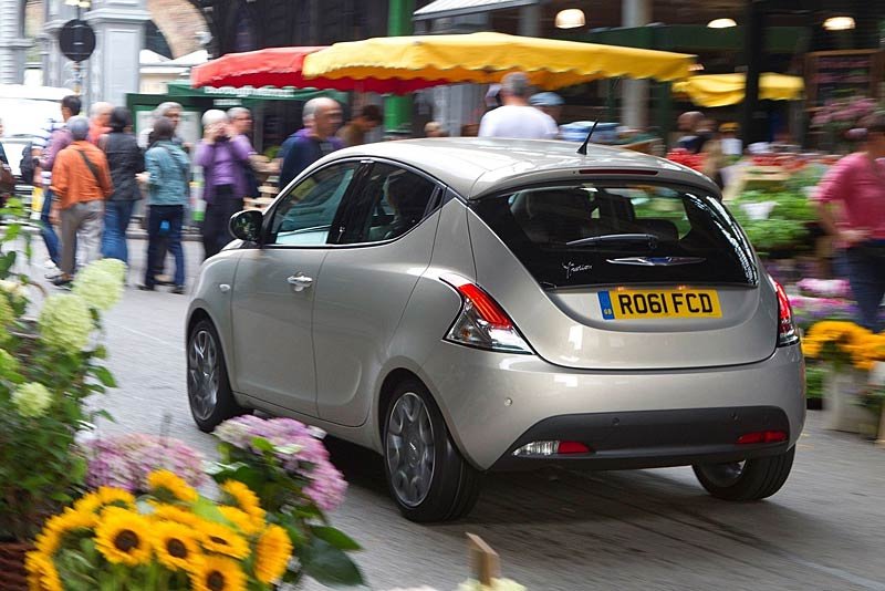 Lancia Ypsilon