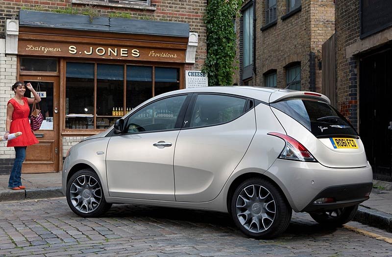 Lancia Ypsilon