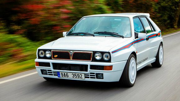 Lancia Delta HF Integrale Evo Martini: Slavná limitka v Česku!