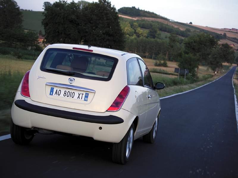 Lancia Ypsilon