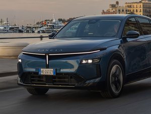 Lancia Gamma se konečně představuje. HF Integrale má 375 koní, technika nikoho nepřekvapí