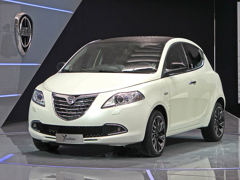 Lancia Ypsilon