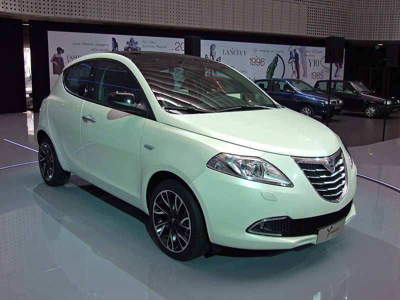 Lancia Ypsilon