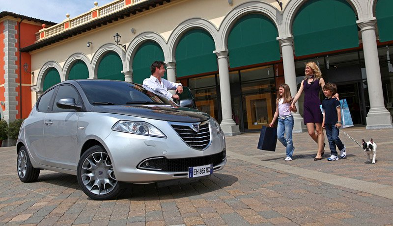 Lancia Ypsilon