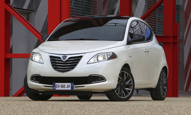 Lancia Ypsilon