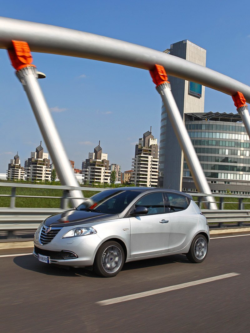 Lancia Ypsilon