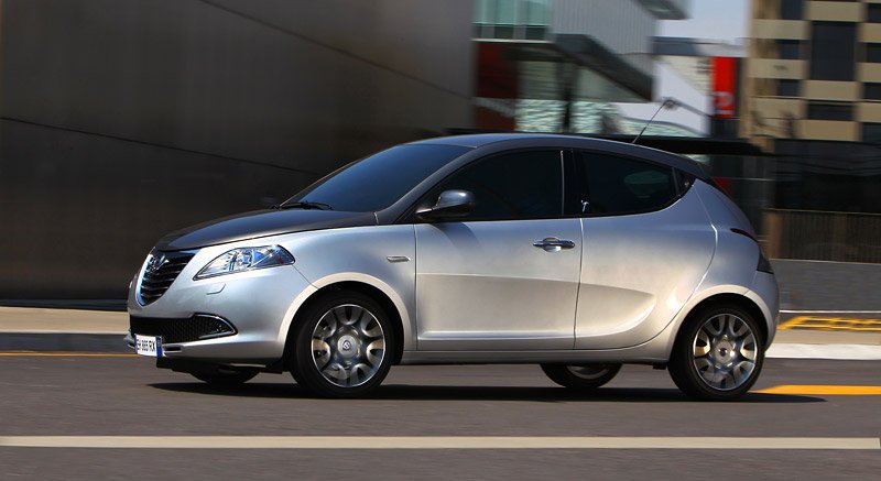 Lancia Ypsilon