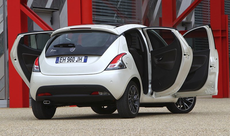 Lancia Ypsilon