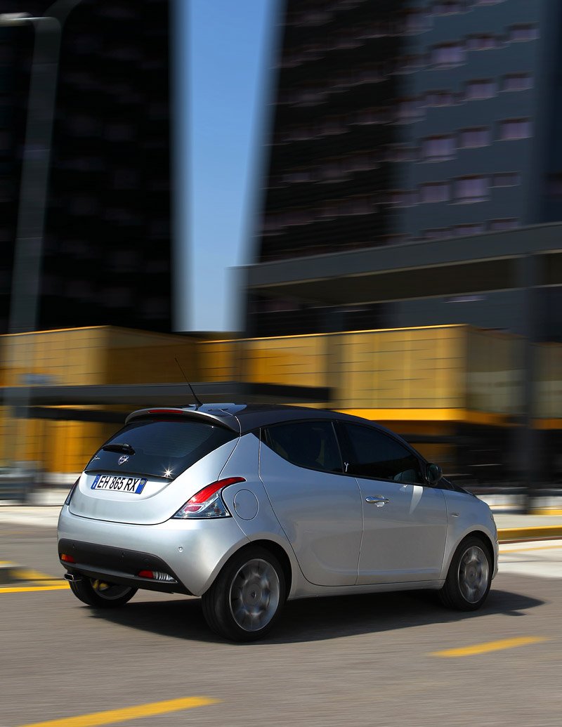 Lancia Ypsilon