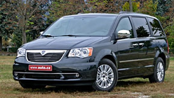 TEST Lancia Voyager: První jízdní dojmy