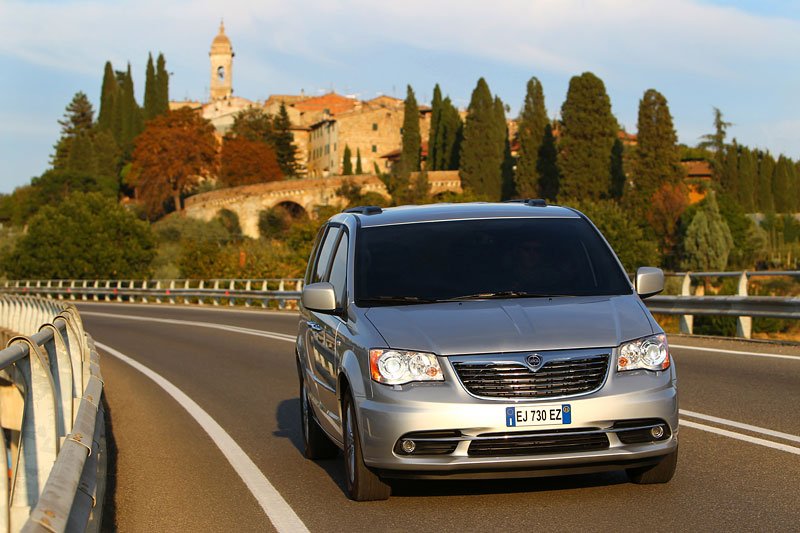 Lancia Voyager - oficiální fotografie