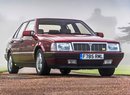 Silverstone Auctions nabízí dva pěkně rychlé sedany, které vlastnil Rowan Atkinson