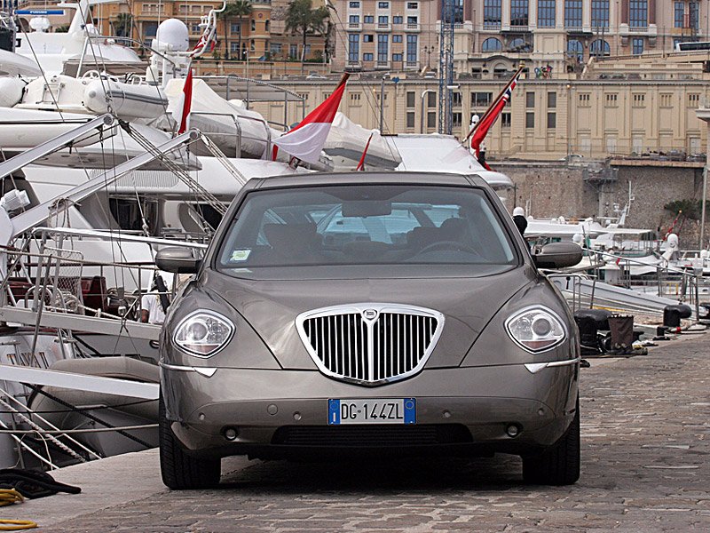 Lancia Thesis (2002-2009)