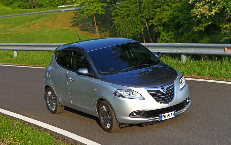 Lancia Ypsilon