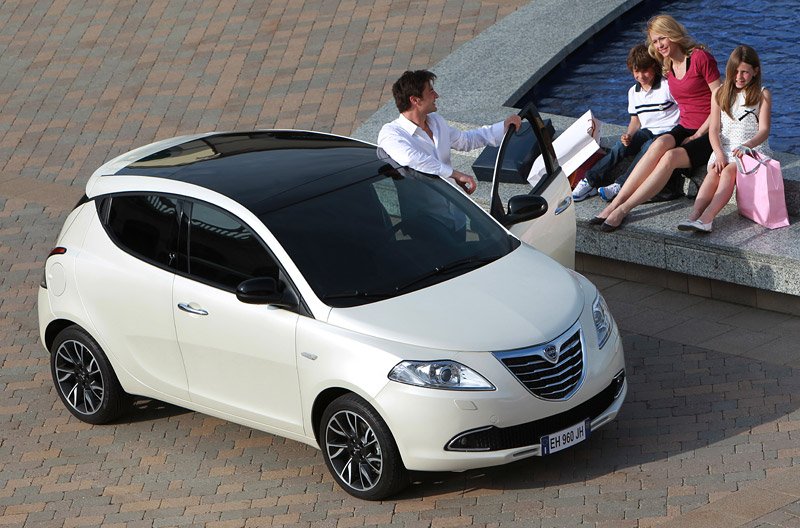 Lancia Ypsilon