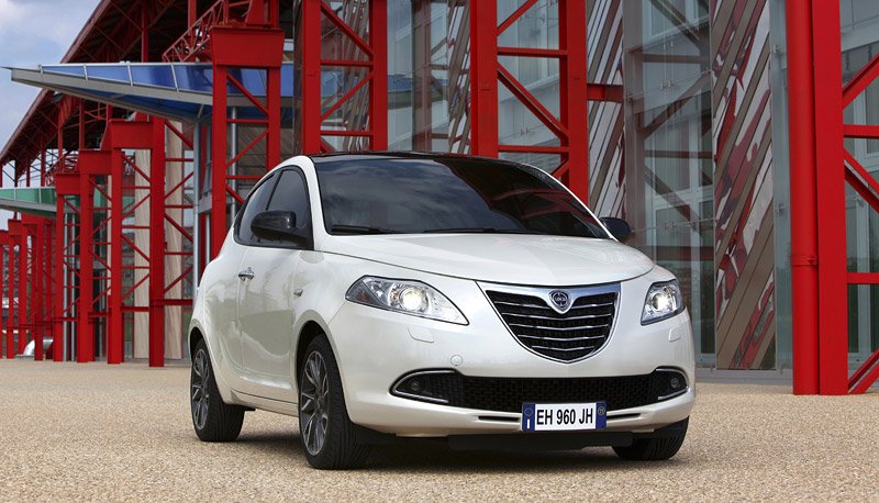 Lancia Ypsilon