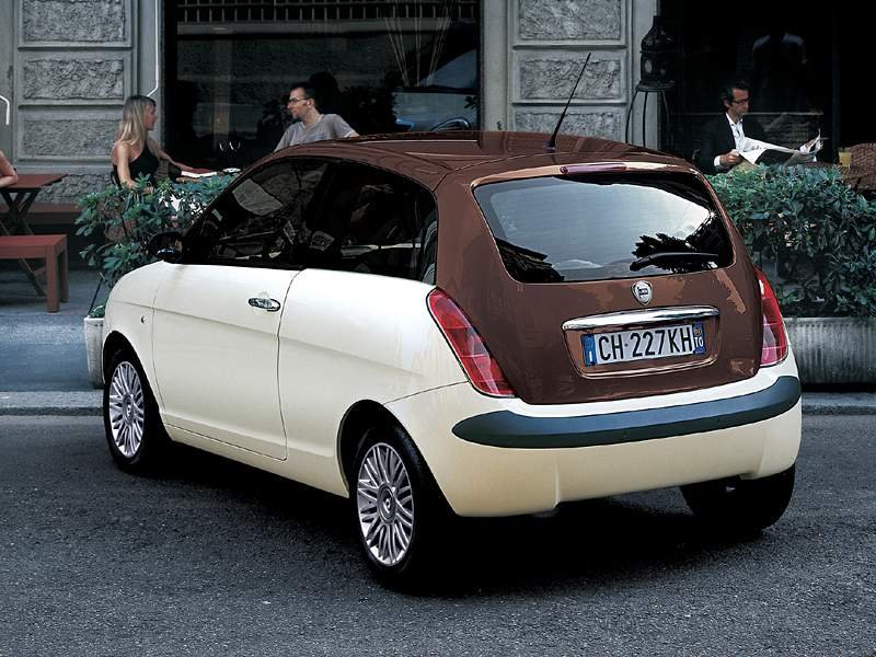 Lancia Ypsilon