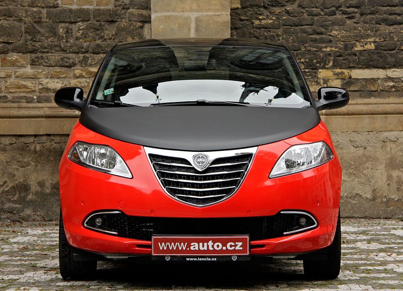 Lancia Ypsilon