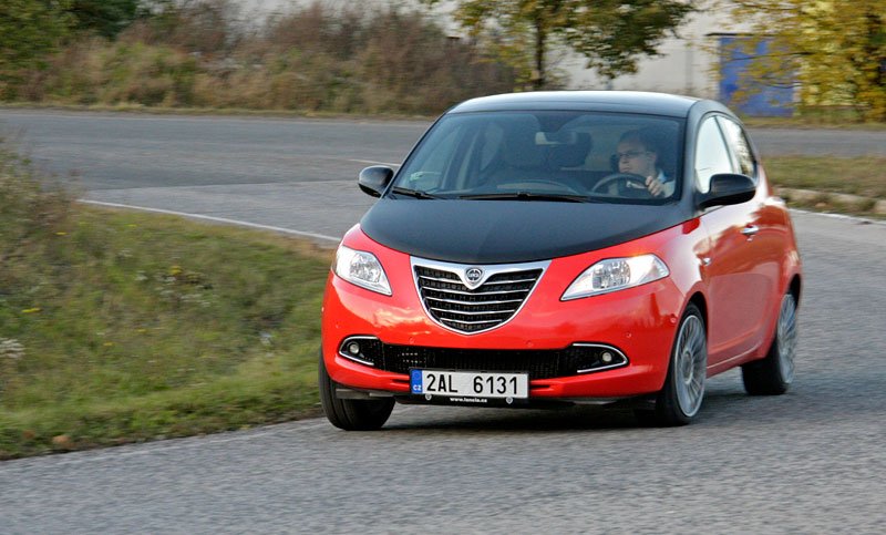 Lancia Ypsilon