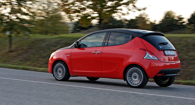 Lancia Ypsilon