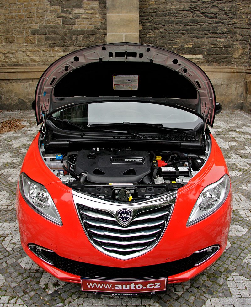 Lancia Ypsilon