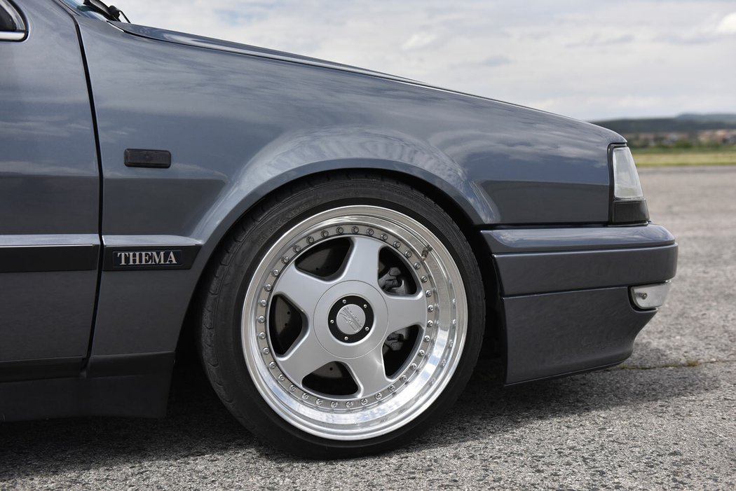 Lancia Thema 3.0 V6 LS