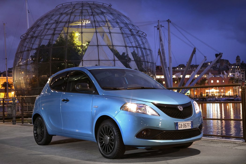 Lancia Ypsilon hybrid ECOCHIC