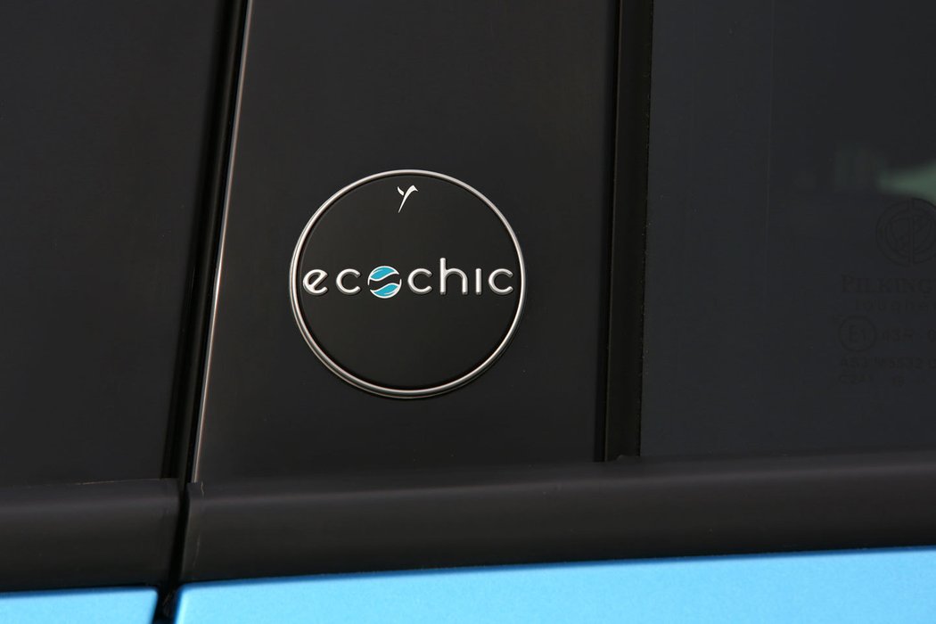 Lancia Ypsilon hybrid ECOCHIC