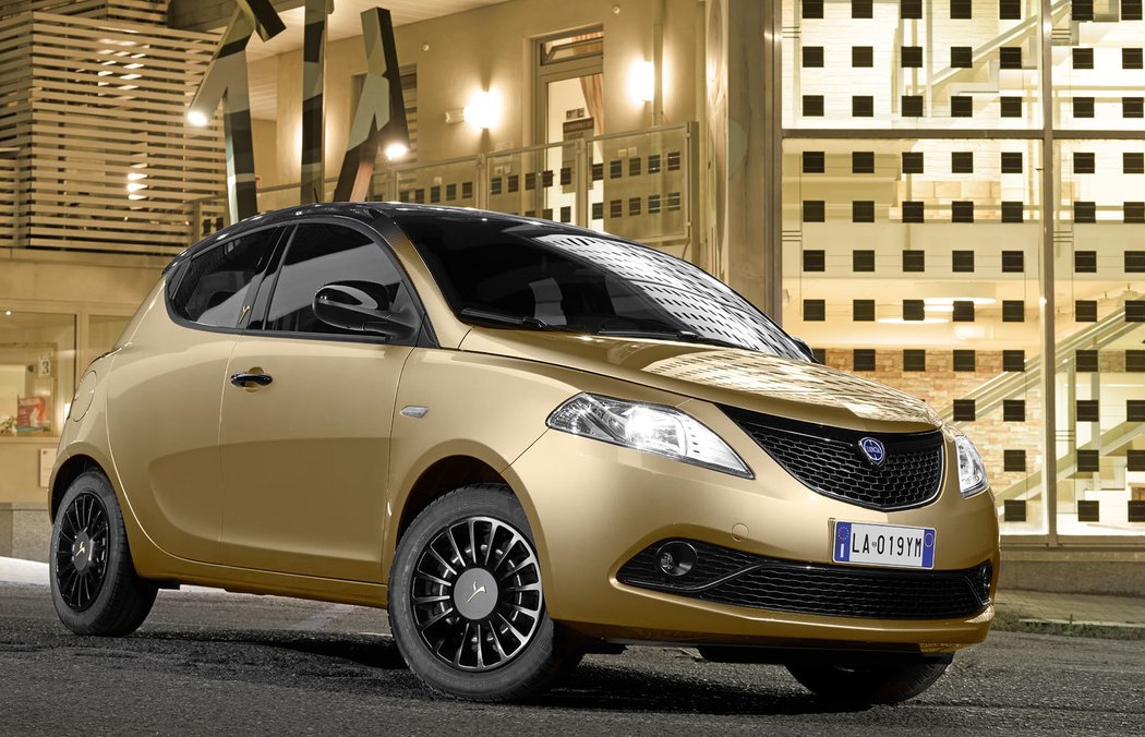 Lancia Ypsilon Monogram