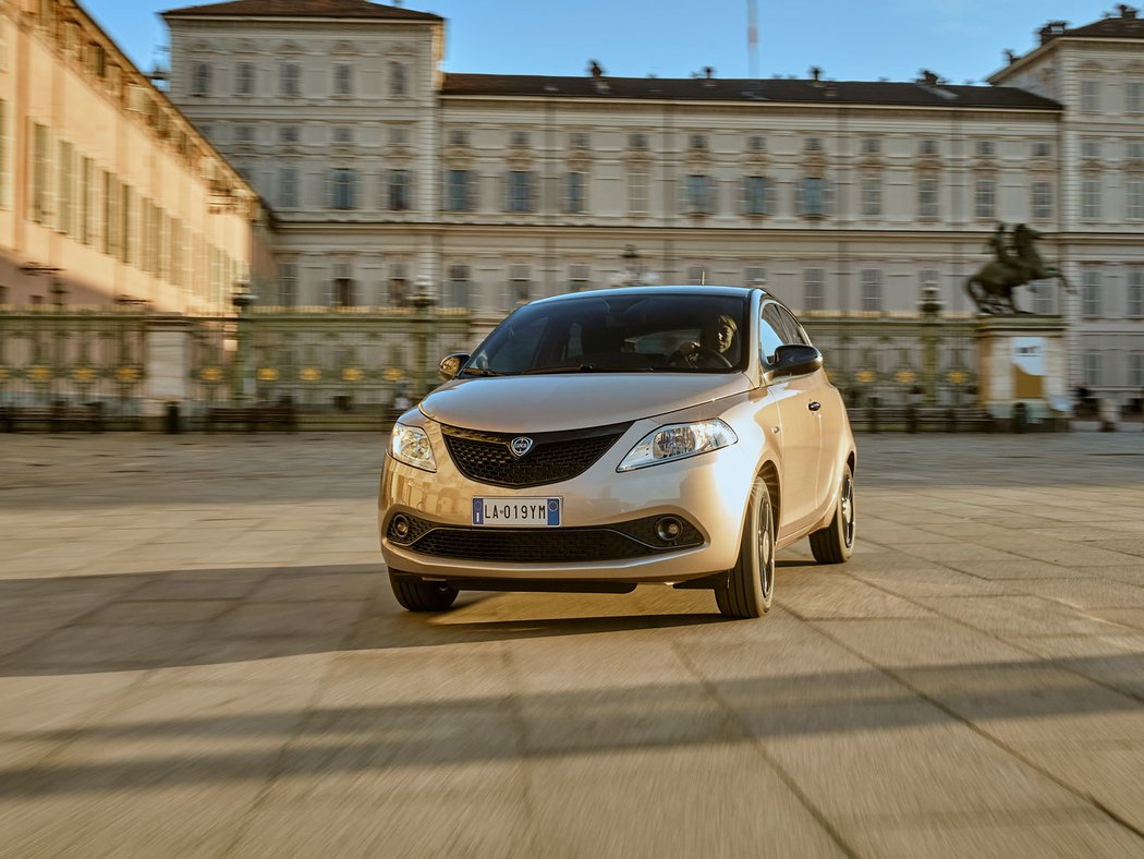 Lancia Ypsilon Monogram