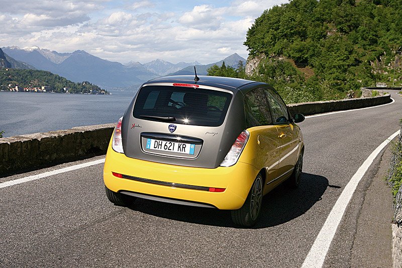 Lancia Ypsilon