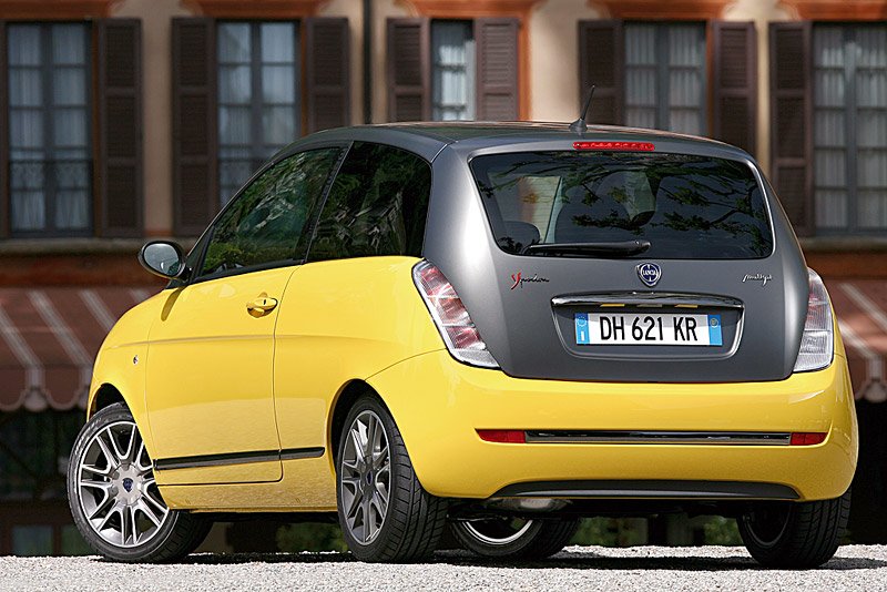 Lancia Ypsilon