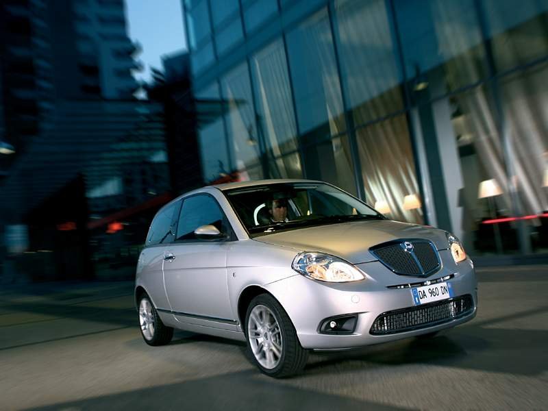 Lancia Ypsilon