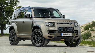 TEST Land Rover Defender Octa 4.4 V8 – Osmiválcová mucholapka za 5 milionů TEST Land Rover Defender Octa 4.4 V8 – Osmiválcová mucholapka za 5 milionů